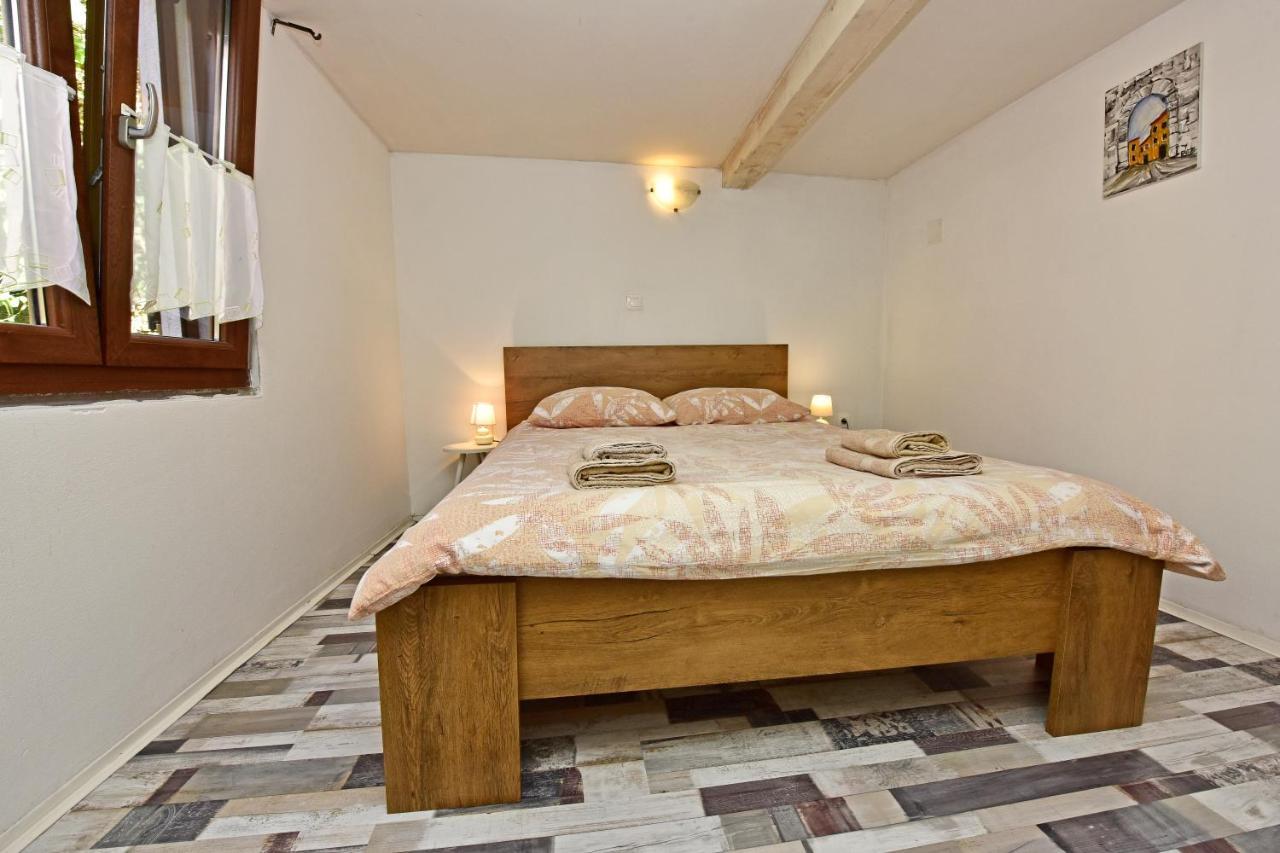 Villa Fragola Motovun Buitenkant foto