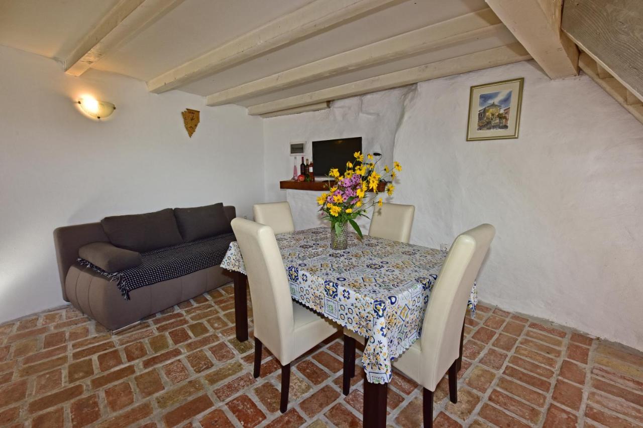 Villa Fragola Motovun Buitenkant foto