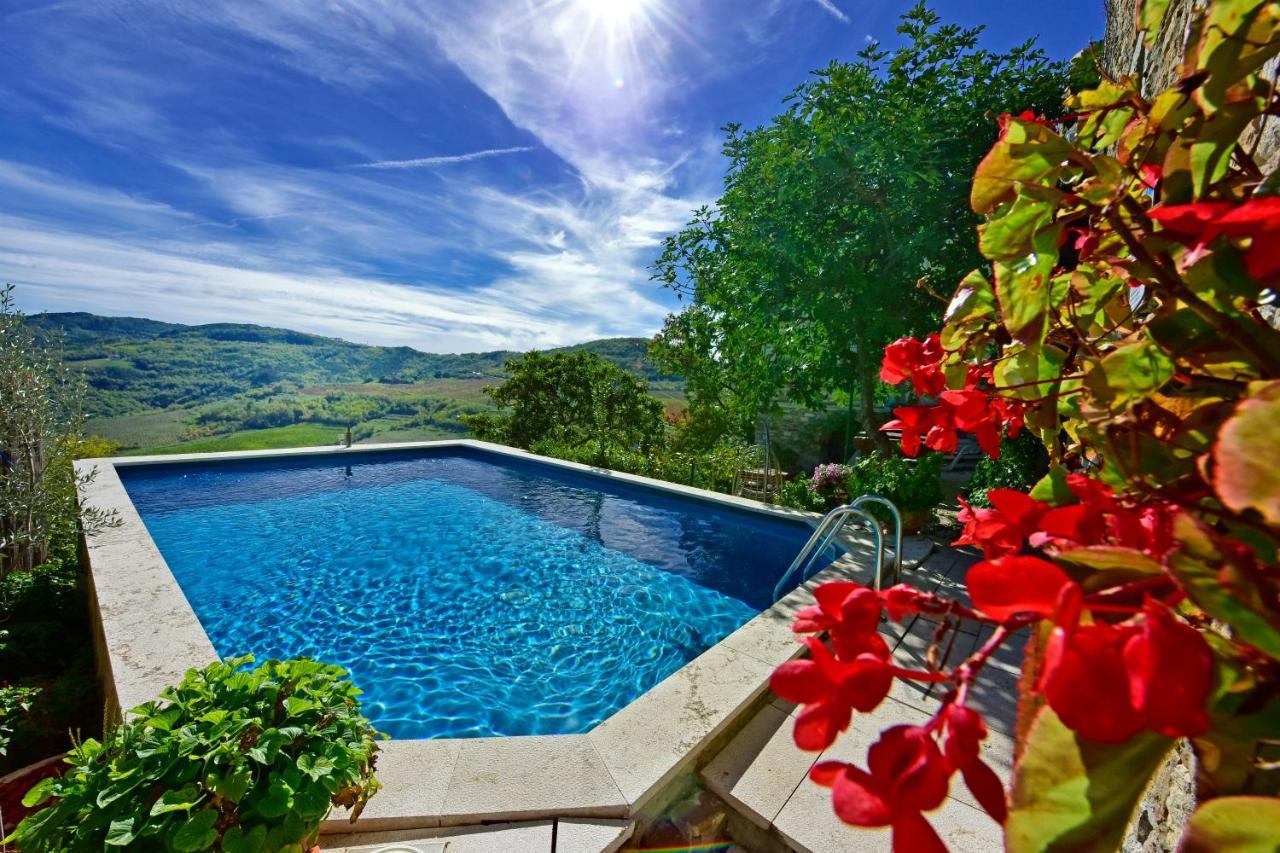 Villa Fragola Motovun Buitenkant foto